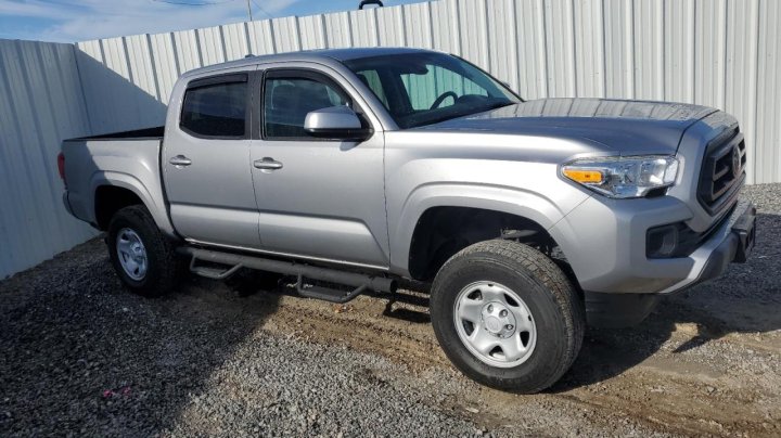 Toyota TACOMA DOUBLE CAB 2021