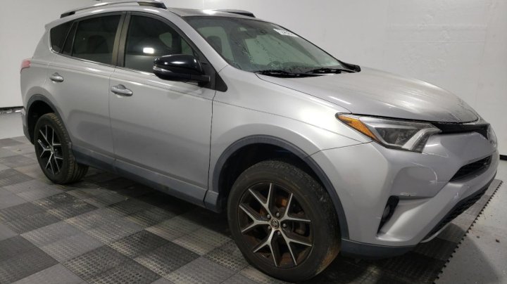 Toyota RAV4 SE 2017