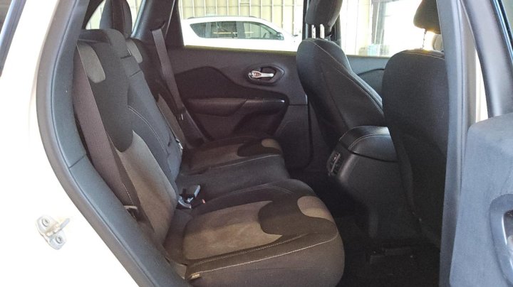 JEEP Cherokee SPORT 2016