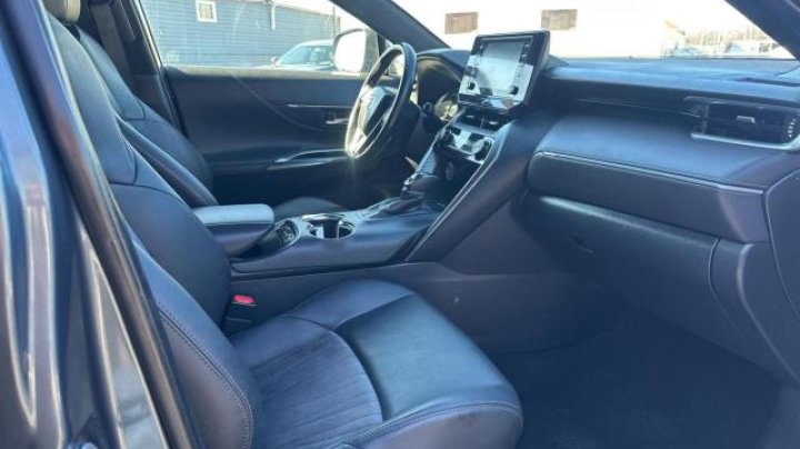 Toyota VENZA LE 2021