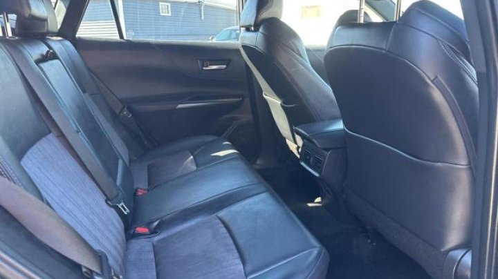 Toyota VENZA LE 2021