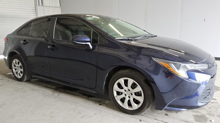Toyota Corolla LE 2023