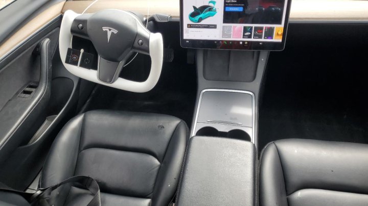 Tesla Model 3  2021