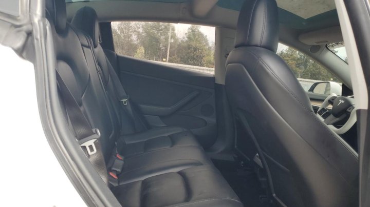 Tesla Model 3  2021