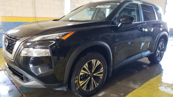 Nissan ROGUE SV 2022