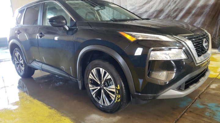 Nissan ROGUE SV 2022