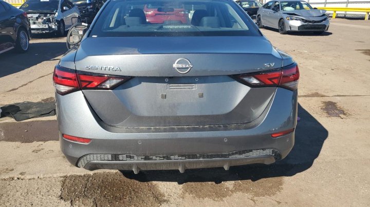 Nissan Sentra SV 2024