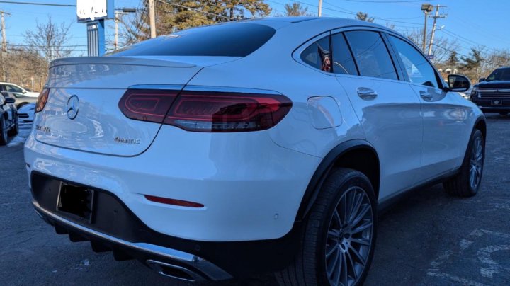 Mercedes-Benz GLC-Class 300 4MATIC 2021