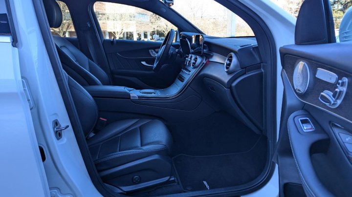 Mercedes-Benz GLC-Class 300 4MATIC 2021