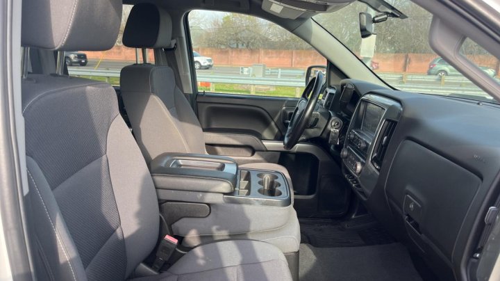 Chevrolet Silverado K1500 LT 2019