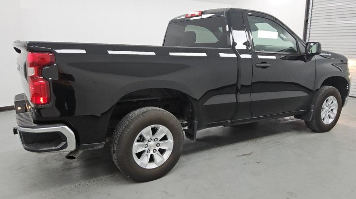Chevrolet Silverado C1500 2024