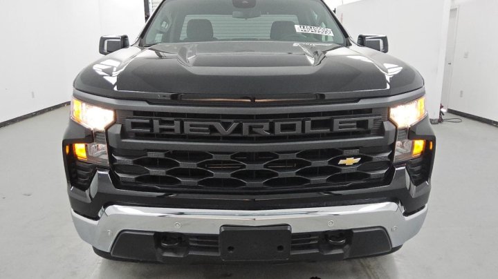Chevrolet Silverado C1500 2024