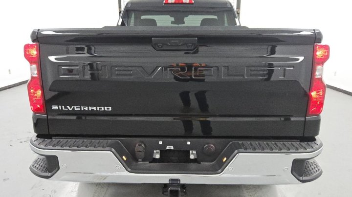 Chevrolet Silverado C1500 2024