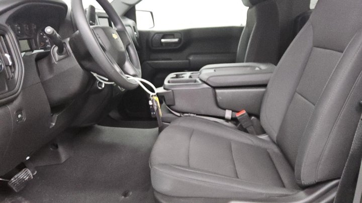Chevrolet Silverado C1500 2024