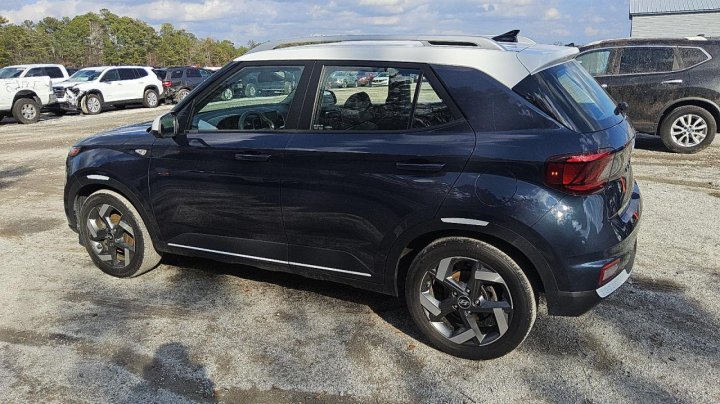 Hyundai Venue SEL 2021