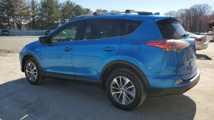Toyota RAV4 XLE 2016