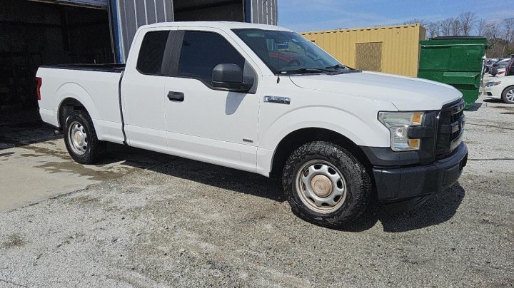Ford F-150 SUPER CAB 2016