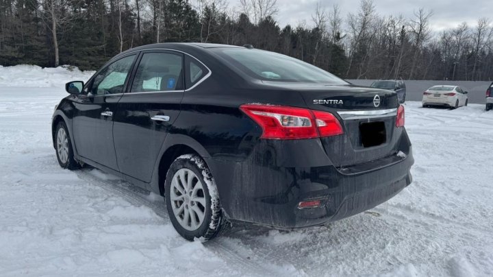 Nissan Sentra S 2016