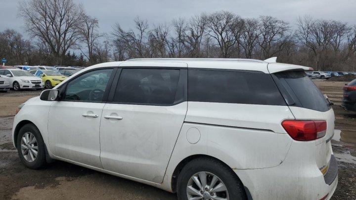 KIA Sedona LX 2016