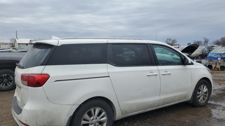KIA Sedona LX 2016