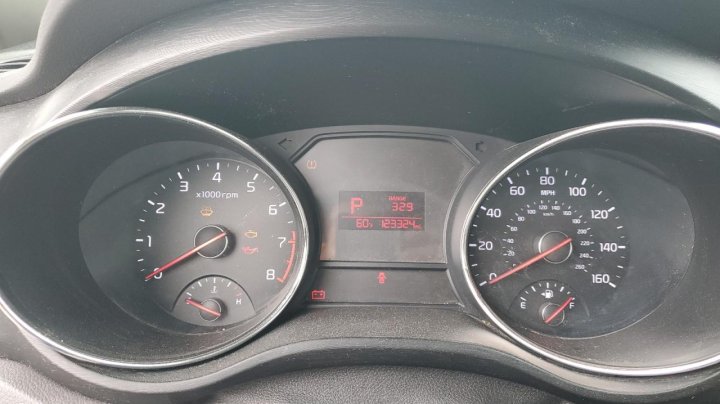 KIA Sedona LX 2016