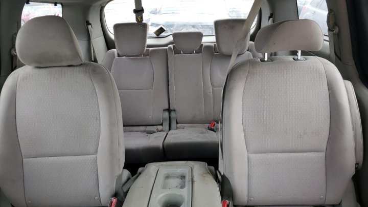 KIA Sedona LX 2016
