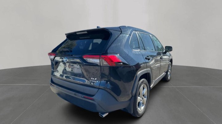 Toyota RAV4 XLE PREMIUM 2021