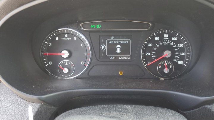 KIA Sorento LX 2016
