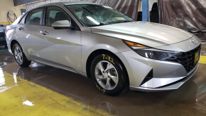 Hyundai Elantra SE 2021