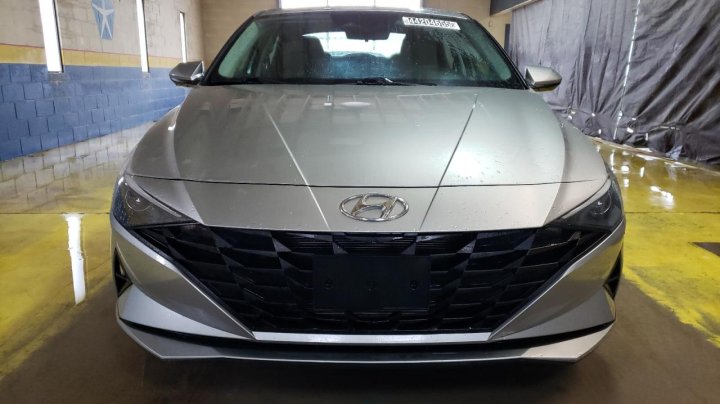 Hyundai Elantra SE 2021