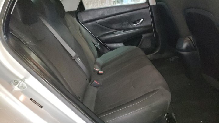 Hyundai Elantra SE 2021
