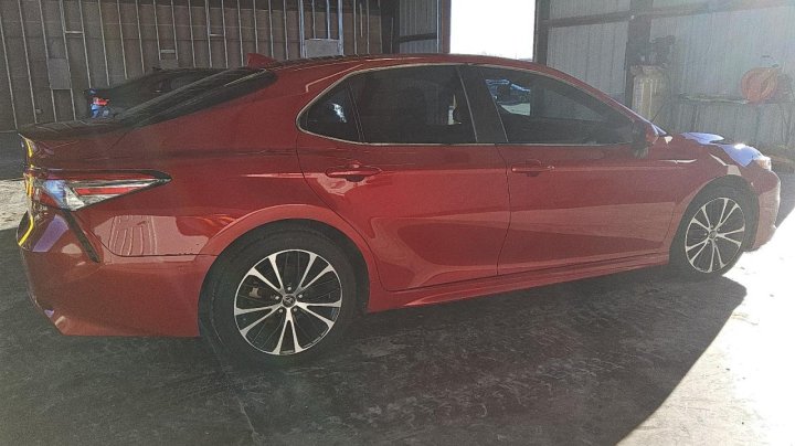 Toyota Camry SE 2020