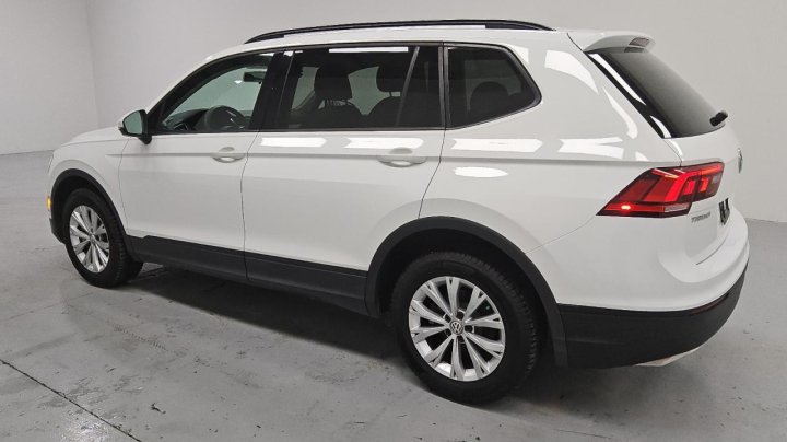 Volkswagen Tiguan S 2018