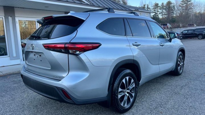 Toyota Highlander XLE 2021