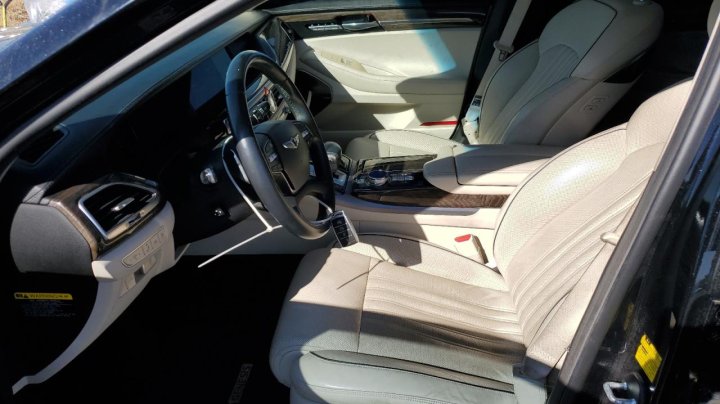 Genesis G90 ULTIMATE 2017