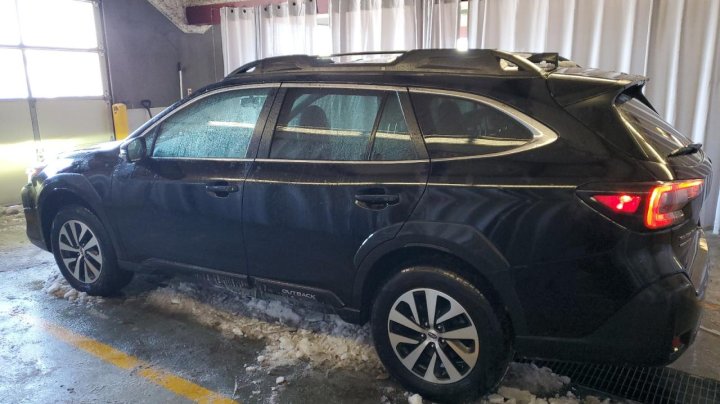 Subaru Outback PREMIUM 2023