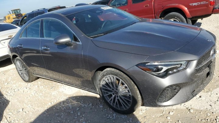 Mercedes-Benz CLA-Class 250 4MATIC 2025