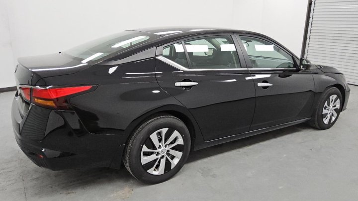 Nissan Altima S 2024