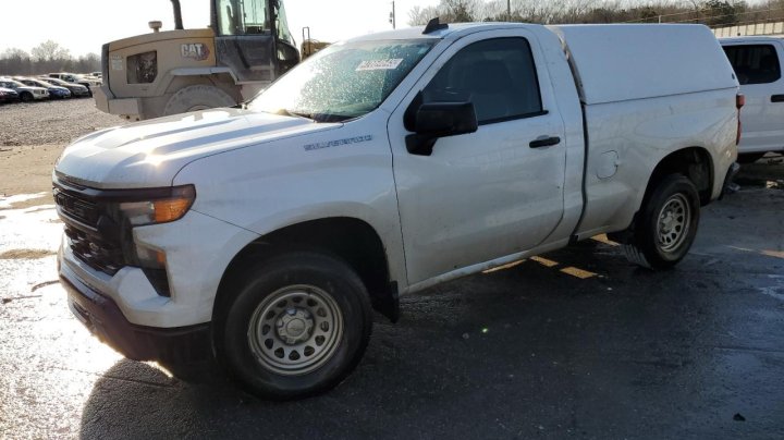 Chevrolet Silverado C1500 2023