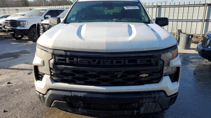 Chevrolet Silverado C1500 2023