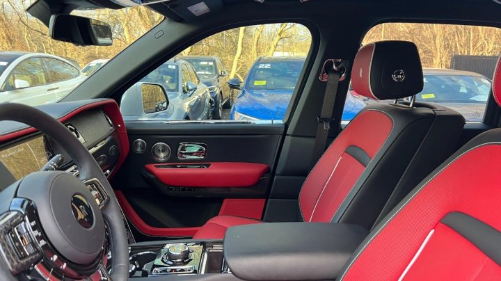 Rolls-Royce Cullinan BLACK BADGE 2022