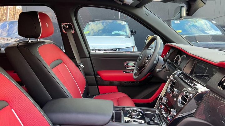 Rolls-Royce Cullinan BLACK BADGE 2022