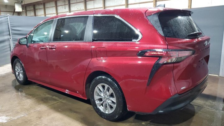 Toyota SIENNA LE 2022