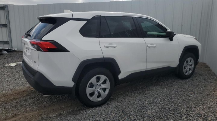 Toyota RAV4 LE 2024