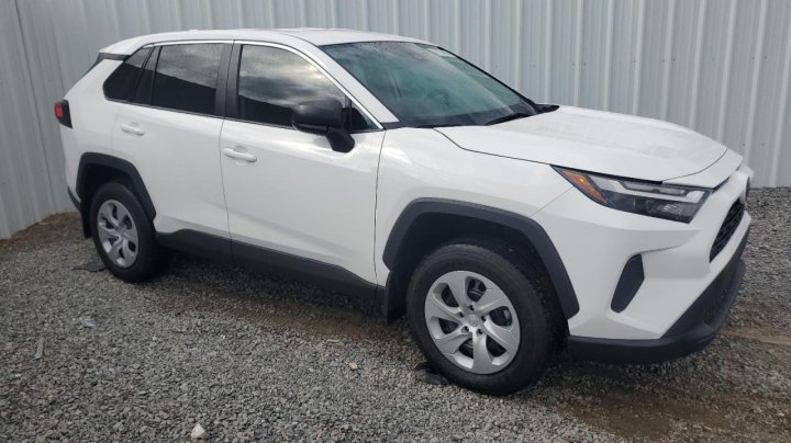 Toyota RAV4 LE 2024