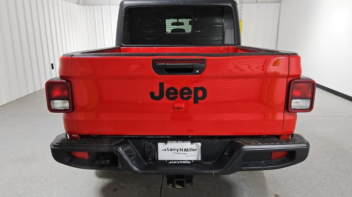 JEEP Gladiator SPORT 2021