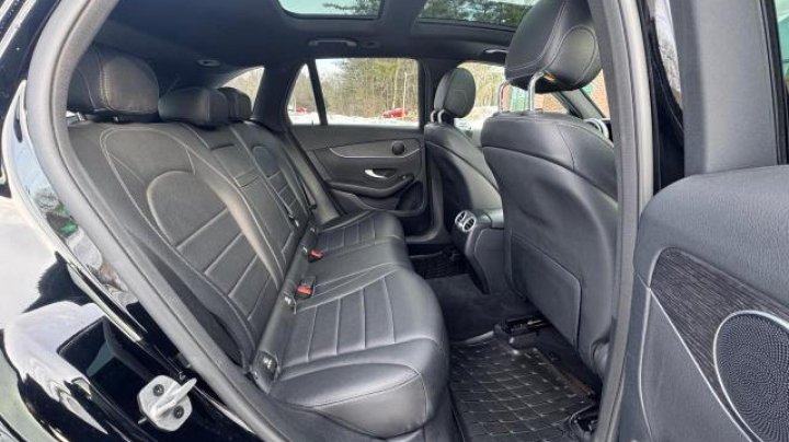 Mercedes-Benz GLC-Class 300 4MATIC 2022