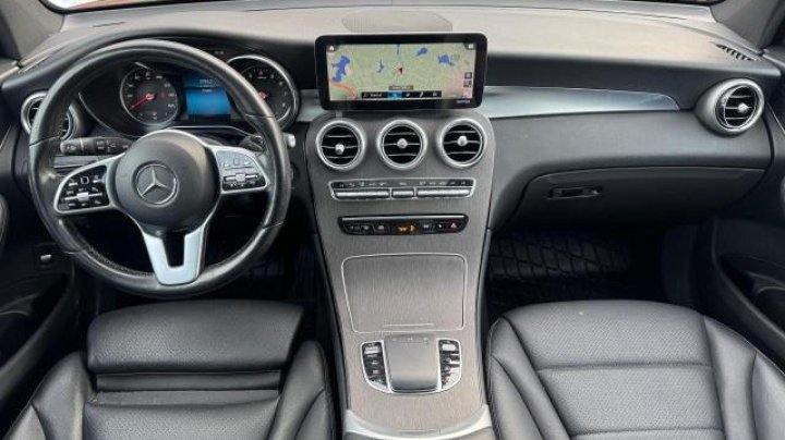 Mercedes-Benz GLC-Class 300 4MATIC 2022