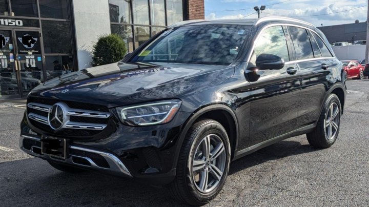 Mercedes-Benz GLC-Class 300 4MATIC 2021