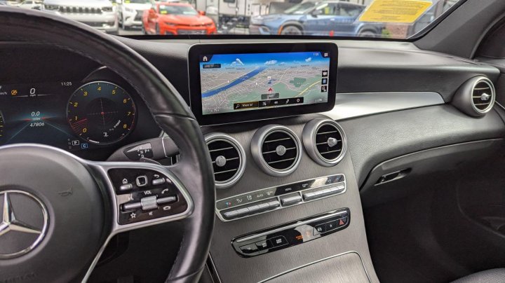 Mercedes-Benz GLC-Class 300 4MATIC 2021